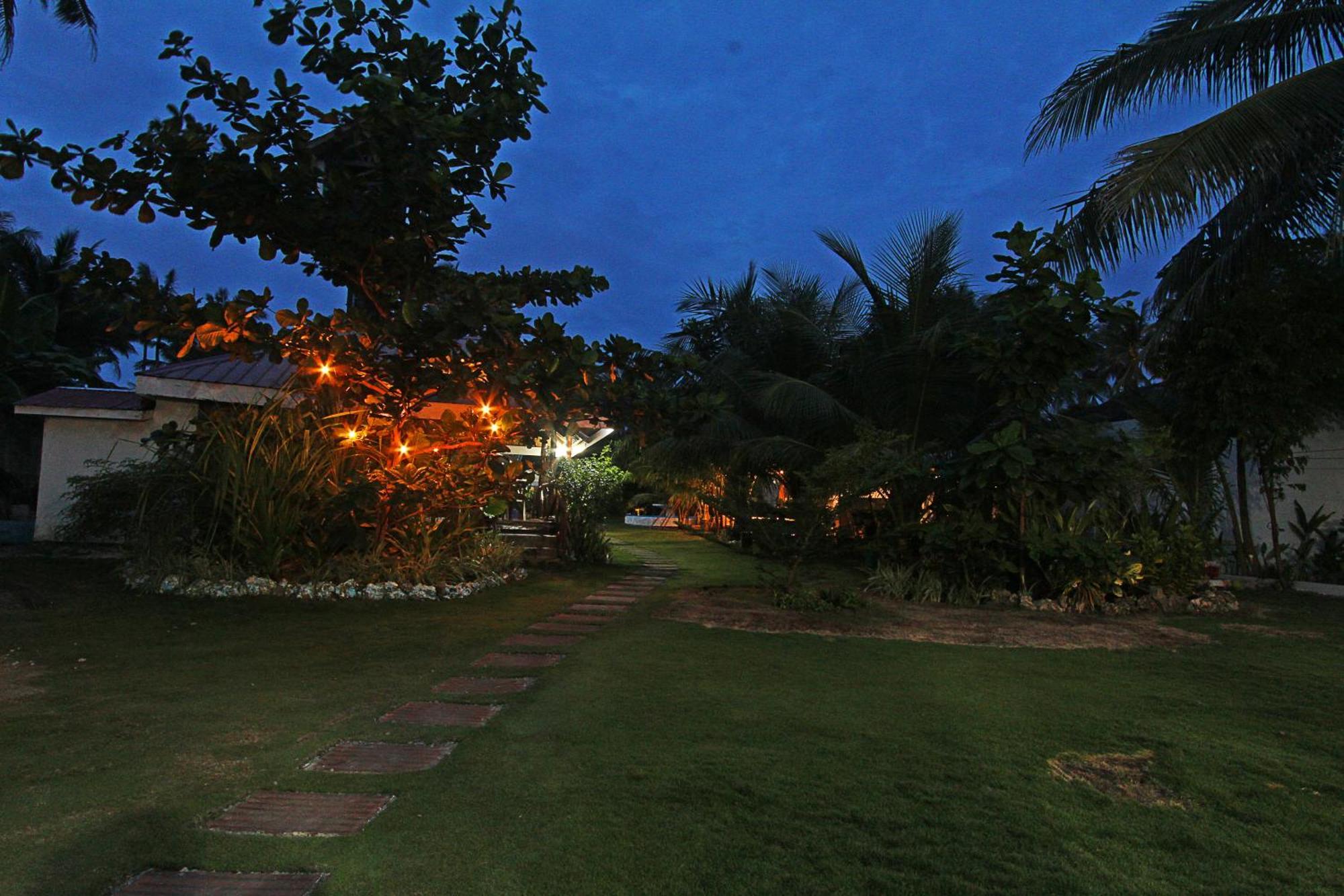 Villa Consolacion Resort General Luna  Extérieur photo